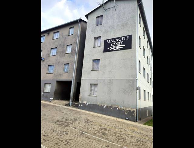2 BEDROOM APARTMENT FOR SALE IN FLEURHOF